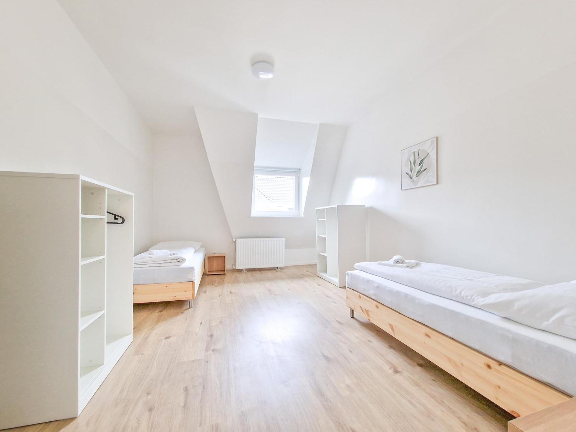 Raj Living - 1 Or 3 Room Apartments - 20 Min Messe Dus And Old Town Dus Düsseldorf Exteriör bild