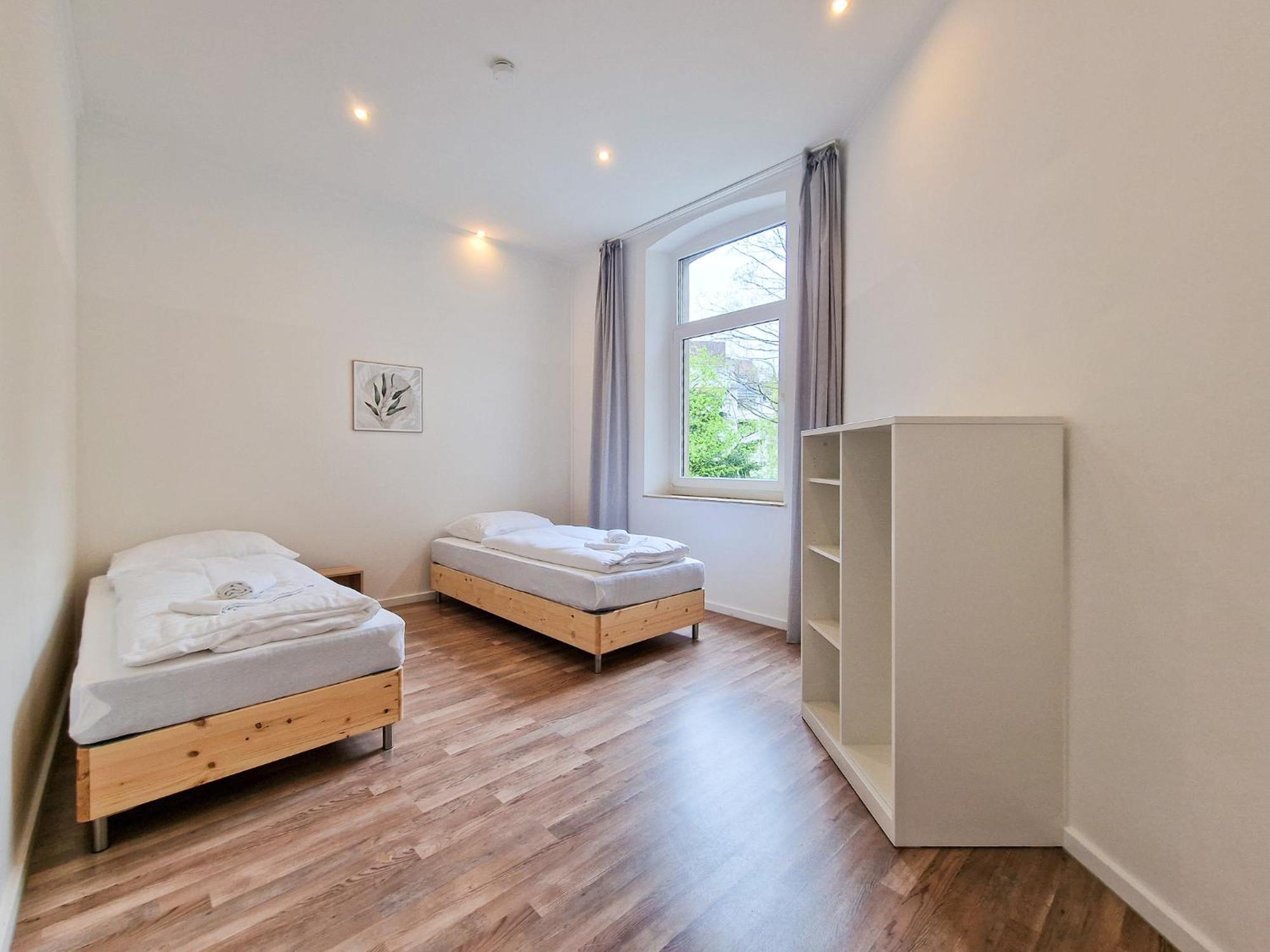 Raj Living - 1 Or 3 Room Apartments - 20 Min Messe Dus And Old Town Dus Düsseldorf Exteriör bild